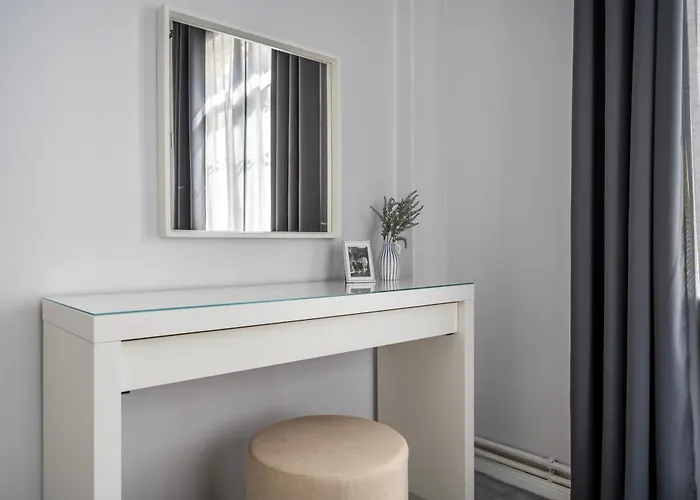 Beyond The Bosphorus #4 Istanboel